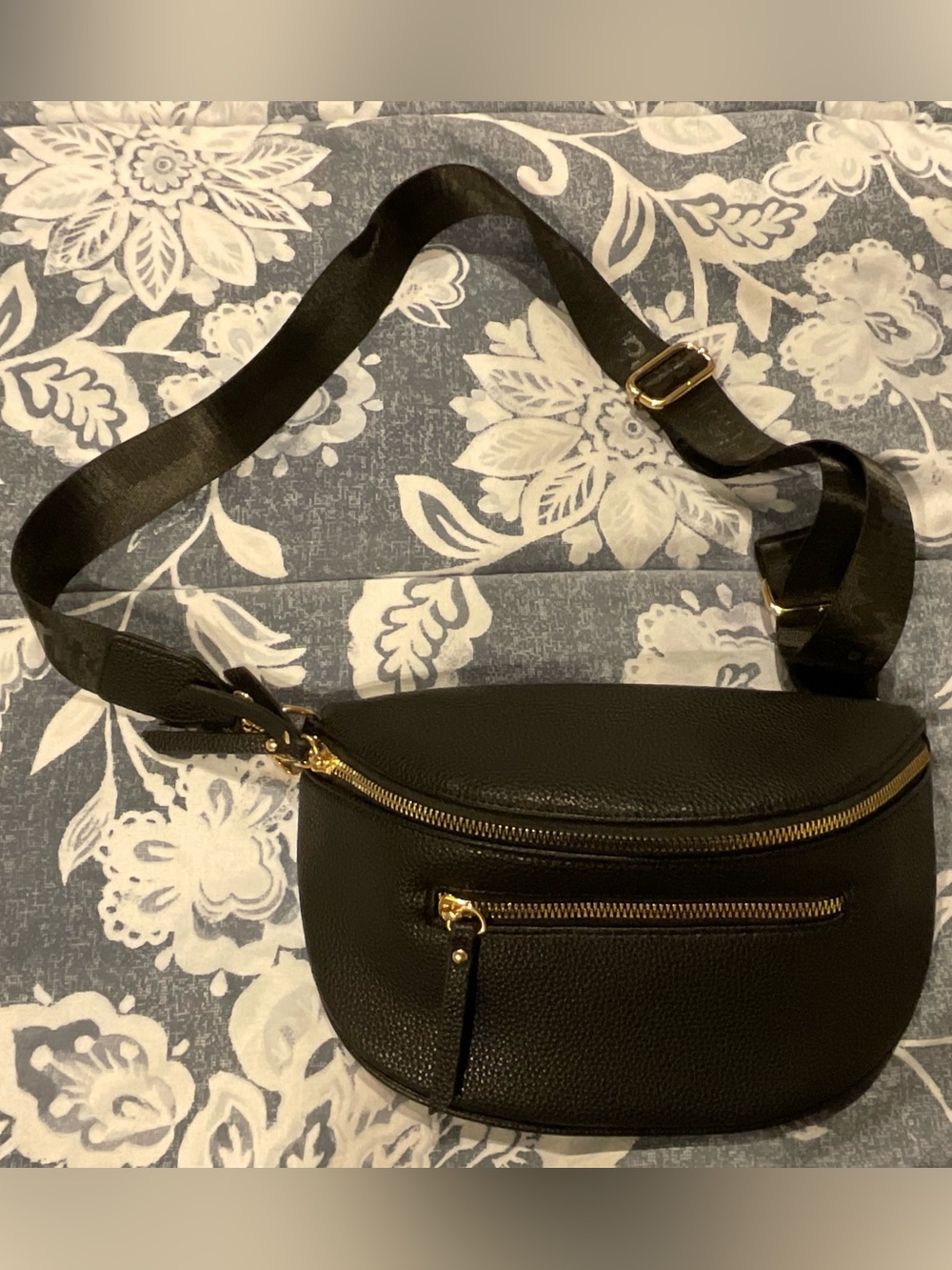 NWOT Montana West Crossbody Bum Bag, Black